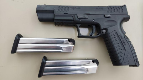 Vendo Pistola Marca HS PRODUKT modelo XDM-9 5.25 calibre 9pb del año 2015. 2 cargadores de 19. Poco usada. 02