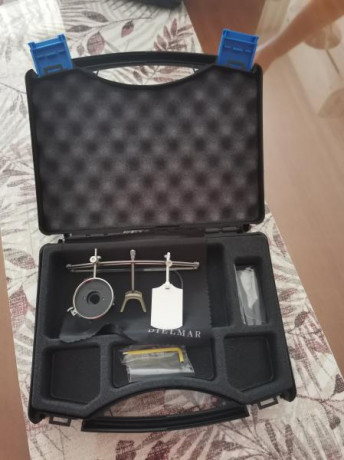 Hola.
Pongo a la venta unas gafas para tiro de la Marca KNOBLOCK.
Como se puede apreciar en las fotos, 11