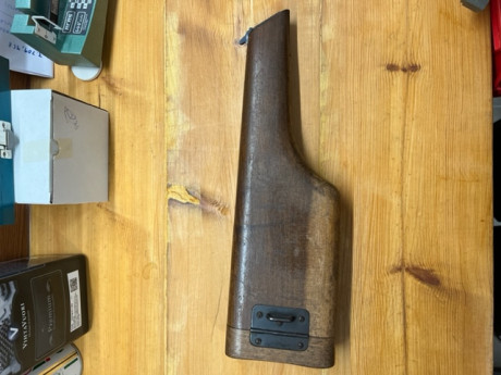 Buenos dias vendo funda-culata para pistola Mauser C96, la cual se encuentra en buen estado. Pido por 02