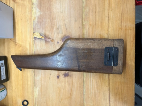 Buenos dias vendo funda-culata para pistola Mauser C96, la cual se encuentra en buen estado. Pido por 00