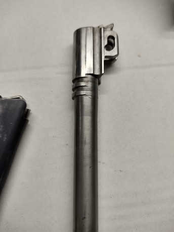 Un amigo pone en venta esta maravilla de pistola ,es un Sig p 210-6 (la suiza ,la pata negra ) estado 10