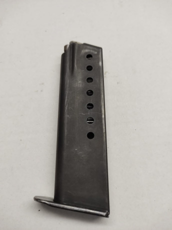Un amigo pone en venta esta maravilla de pistola ,es un Sig p 210-6 (la suiza ,la pata negra ) estado 20