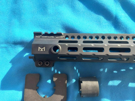 ¡¡VENDIDO!!
Buenas a todos.
Vendo Guardamanos Midwest Industries de 15 pulgadas.
Este es uno de los últimos 11