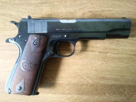Vendo colt 45acp estado impecable.año 1957.600 euros 01