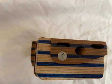 Vendo empuñadura para la pistola Walthe modelo GSPEXPERT, en madera laminada, nueva y en perfecto estado 00