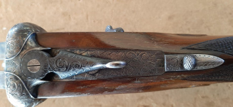 Un amigo vende esta paralela del calibre 12/70 con cañones de 70 cms, choque 3* en derecho y 1* en izquierdo. 10