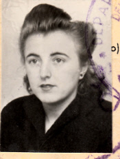 EN RECUERDO Y HOMENAJE A LOS QUE YA NO ESTÁN. 

Si pones en  GOOGLE    PASAPORTES EN LA MEMORIA   da 31