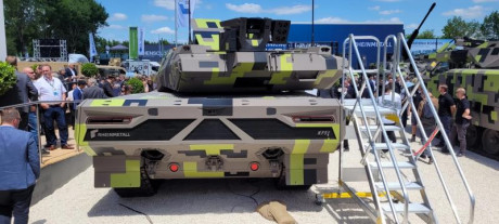 Saludos, carristas.

En la reciente feria Eurosatory 2022 han habido varias novedades en el tema de los 00