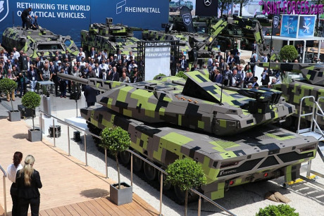 Saludos, carristas.

En la reciente feria Eurosatory 2022 han habido varias novedades en el tema de los 21