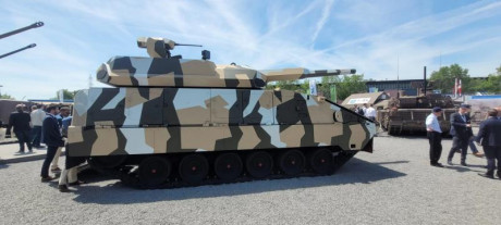 Saludos, carristas.

En la reciente feria Eurosatory 2022 han habido varias novedades en el tema de los 132