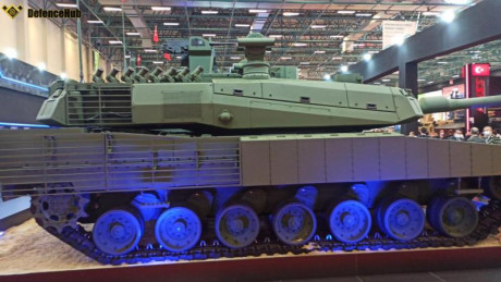 Saludos, carristas.

En la reciente feria Eurosatory 2022 han habido varias novedades en el tema de los 00