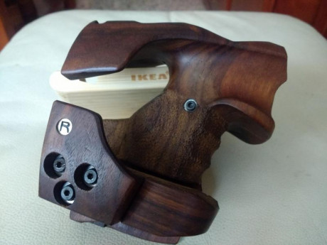 Vendo cacha Rink para Toz 35, totalmente nueva. La talla es ajustable de XS a S
Ideal para juveniles, 00