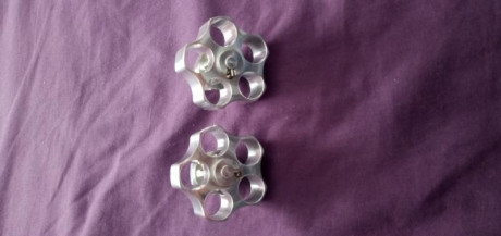 Son nuevos a estrenar.
Comprados en USA.

40€ envío incluido.

Whatsapp 601 902 126 01