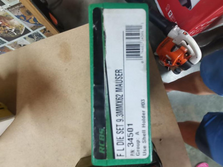 Vendo dais del  9,3x62 prácticamente nuevos.
45 euros. 01