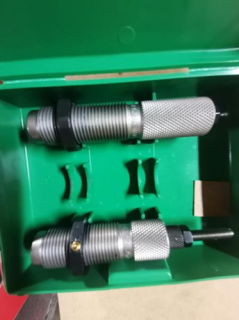 Vendo dais del  9,3x62 prácticamente nuevos.
45 euros. 00