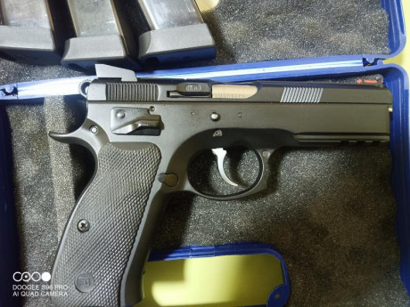 Vendo Pistola CZ 65 SP-01 SHADOW, con su caja y 3 cargadores (cal 9mp) en perfecto estado, se puede ver 01