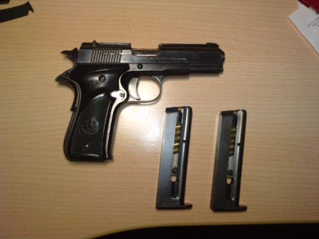 Hola,he abierto este hilo para que todos aquellos que tengais armas Españolas,podais lucirlas aqui con 72