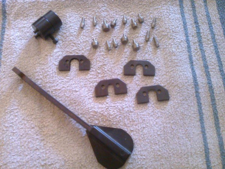 Vendo los accesorios que figuran en las fotos, pertenecen a la herramienta recorta vainas RCBS Trim Pro. 01