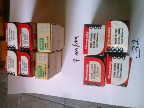 Vendo gas cheks para diferentes calibres según se pueden ver en fotografias adjuntas. Cajas de 1.000 unidades.Precio 02