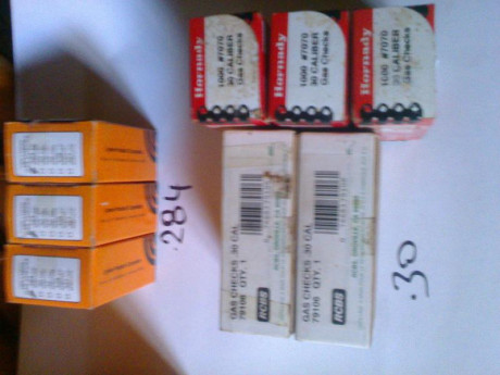 Vendo gas cheks para diferentes calibres según se pueden ver en fotografias adjuntas. Cajas de 1.000 unidades.Precio 01