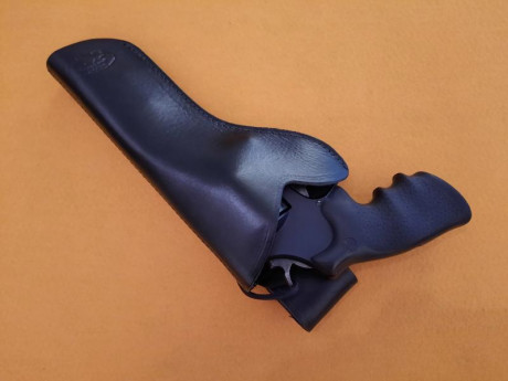 Buenas estoy buscando alguno de estos dos revólveres de Smith & Wesson: REVOLVER  SMITH & WESSON 90