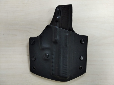 Buenas tardes por mediacion de un amigo se vende pistola hk p30L en muy buen estado el arma incluye:

-4 01