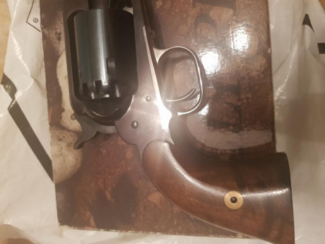 Vendo revolver F.LLI PIETTA 1858 NEW MODEL ARMY SHOOTER CAL.44.  Gran revolver con cañon con Estria Progresiva, 01