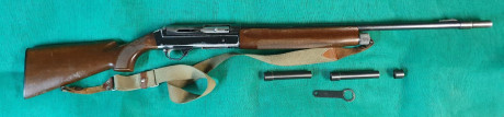 Buenas a todos, Un buen amigo me pide que le anuncie esta escopeta.
Se trata de una BENELLI Superligera 01