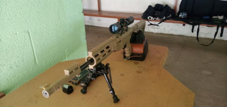 Saludos 
  Vendo carabina ruger 10/22 sin apenas uso
Incluyó monturas, punto rojo, cargador 25 y algo 110
