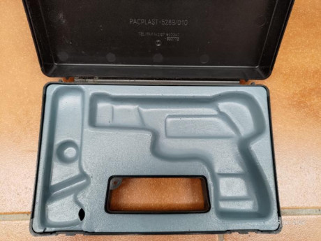 Maletines Originales CZ 75, a 10 euros unidad. 00