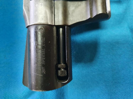 Buenos dias, un compañero que se jubila me ha pedido que le ponga a la venta un revólver COLT, modelo 00