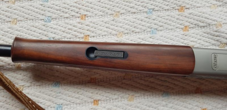 Maderas originales de zurdo grado 5 de Blaser K95.
Solo las maderas (sin herrajes).
En buen estado.
500 10