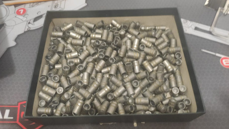 Vendo 1150 puntas 312 de 32 wc porque he vendido el arma del 32 wc-
Hay una caja de 250 unidades de RG 10