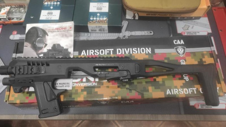 Vendo Ronin de CAA para Glock , le falta un trozo en la punta como se ve en las fotos ( en la segunda 00