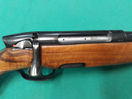 Hola, vendo Steyr Manlicher S del calibre 8x68 con gatillo al pelo y muy bien cuidado ,casi no salido 00