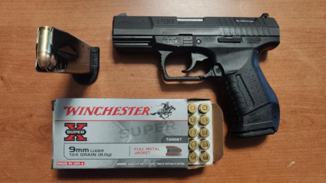 Buenos días

Estoy buscando una  Walther P99 AS  cal.9mm a poder ser con la  pestaña de retenida larga 30