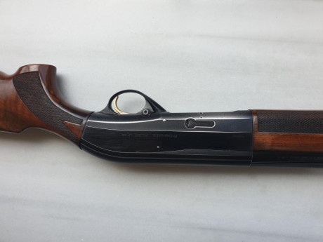 Se vende Beretta Urika AL391 con muy pocos tiros, ya que ha sido siempre la escopeta secundaria. Mantenimiento 00