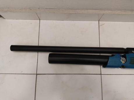 Me han dejado está carabina para vender por fallecimiento del propietario. Es una Cometa Lynx.
En calibre 01