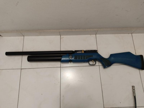 Me han dejado está carabina para vender por fallecimiento del propietario. Es una Cometa Lynx.
En calibre 00