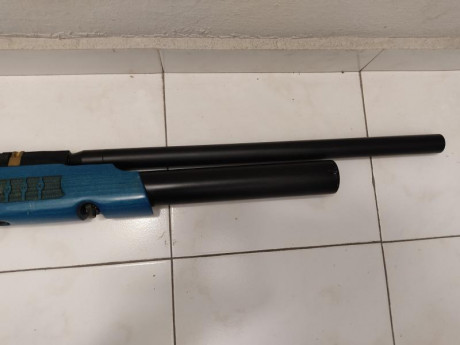 Me han dejado está carabina para vender por fallecimiento del propietario. Es una Cometa Lynx.
En calibre 11