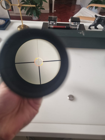 Impecable, retícula iluminada, se vende solo, anillas no incluidas, se cambia por cambio de modalidad, 02