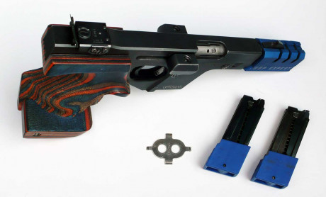 Se vende Walther GSP expert del calibre .32 S&W, el arma viene con maletin y dos cargadores, la cacha 11