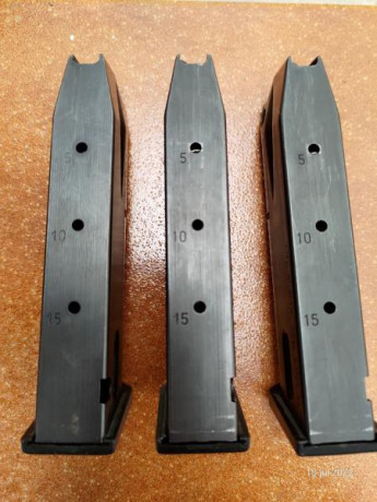 Vendo cargadores originales Beretta para 92FS, 92X y CX4 Storm. Usados pero en perfecto estado. De 15 00