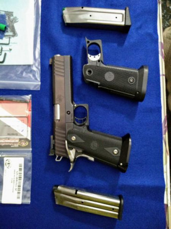 Buenas tardes compañeros.
VENDO pistola STI Edge 9 mm en perfecto estado, usada solo en precisión y con 00