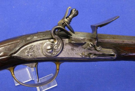 Voy a colocar unas fotos de un arma larga alemana de llave de mecha del siglo XVI. 161