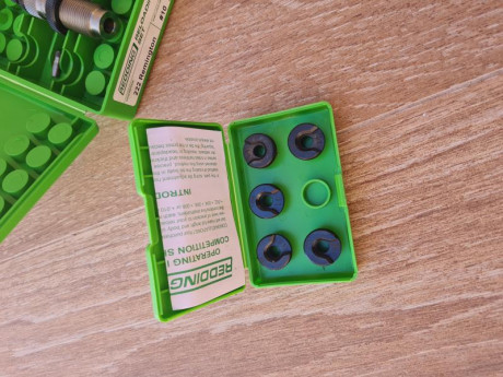 Hola,

Por no usar vendo Dies Redding .222  por 60 euros

Competition shellholder set #10 por 75€

 20220723_195811.jpg 01