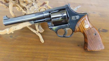 Lo dicho vendo mi magnifico revolver ASTRA MATCH del calibre 38 siempre con munición recargada WC para 01