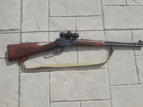Vendo mi rifle de palanca Winchester 94 AE ( expulsión en ángulo para poder acoplar visor).
Calibre 30/30.
Esta 02