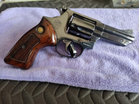 Buenos dias.
Tal como pongo en el enunciado, vendo este revolver de 3 pulgadas. Esta guiado en F.
Lo vendo 00