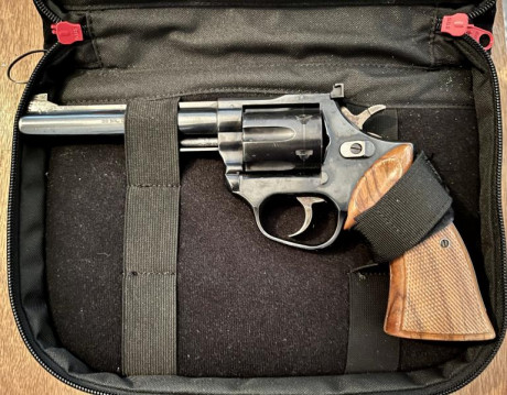 - VENDIDO - REVOLVER CAL.38 ASTRA MATCH 6" - SIMPLE ACCION - TAMBOR DE 6 CARTUCHOS - 

Revolver en 01